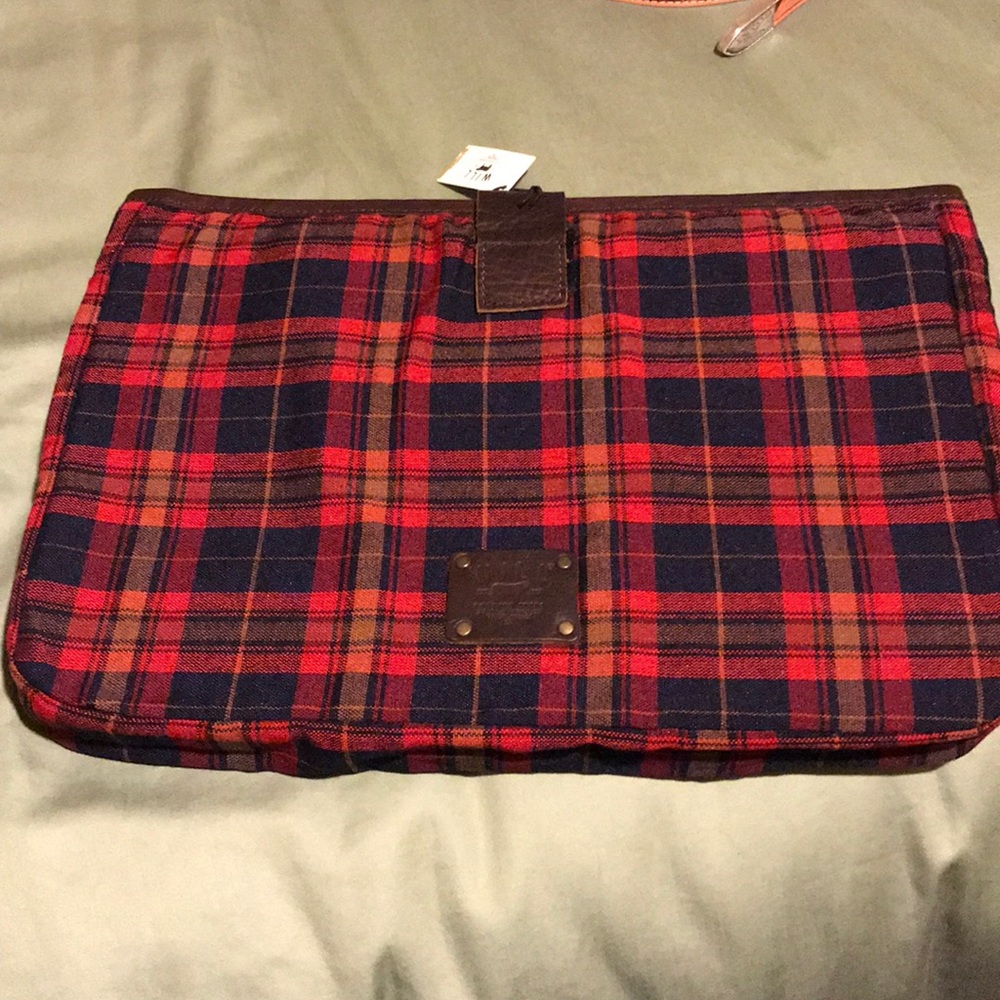 WILL LEATHER GOODS Padded Laptop Case - 17inch